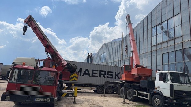 First equipment container arrives