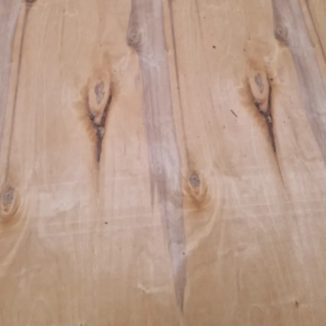 E grade birch veneer sheet with knots and splits